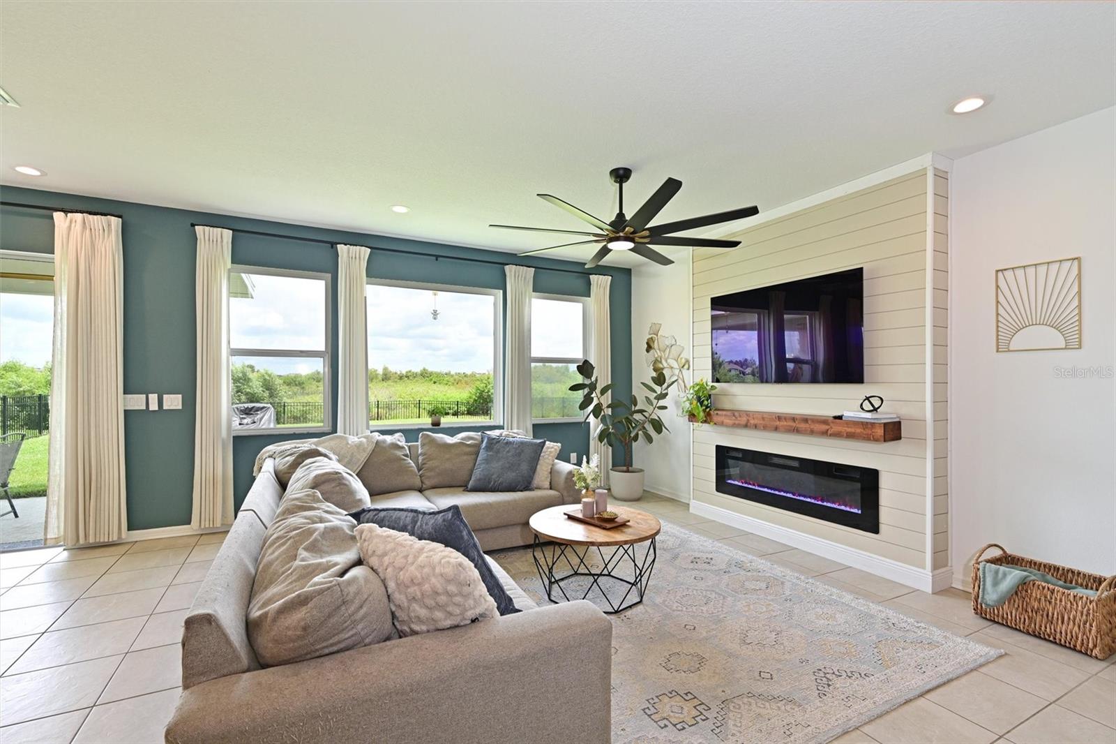 11124 Moonsail Dr Property Photo 13