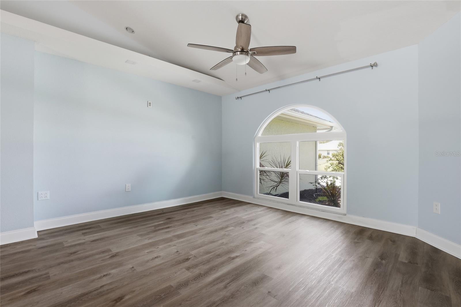 5207 86th Street Ct W Property Photo 8
