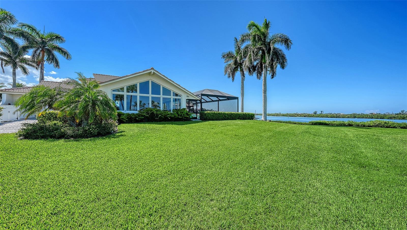 321 Lookout Point Dr Property Photo 65