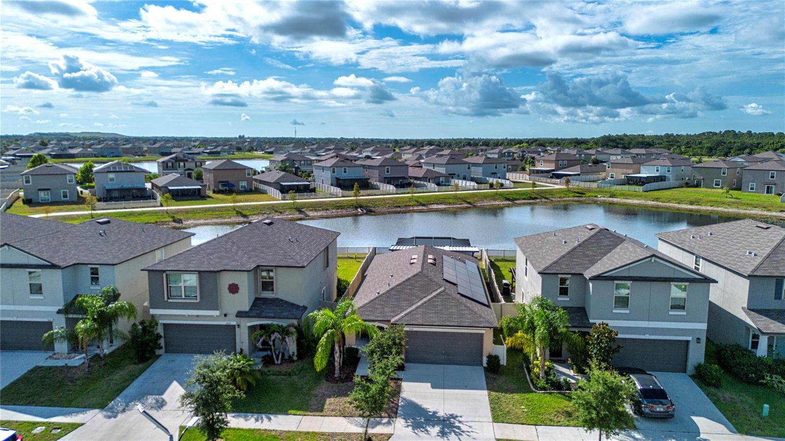 9437 Lemon Drop Loop Property Photo 6