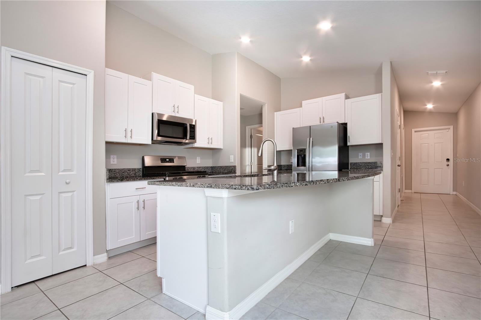 9437 Lemon Drop Loop Property Photo 28
