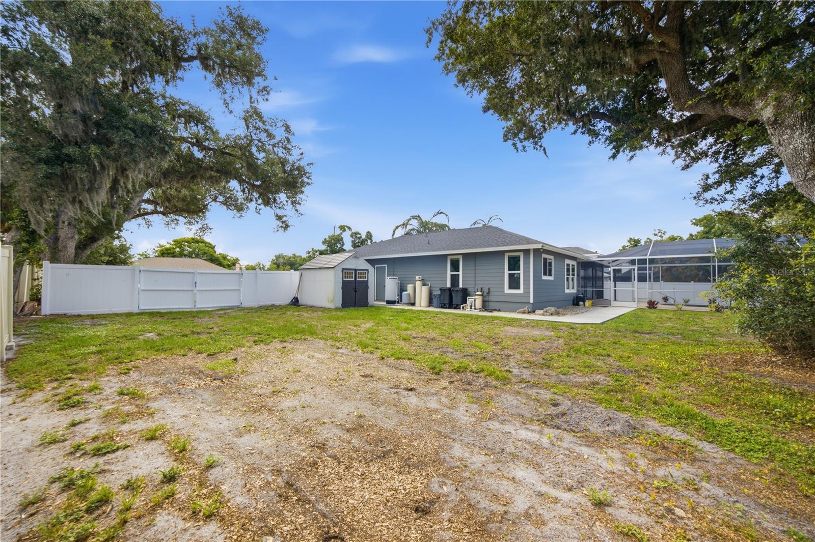 1964 Par Pl Property Photo 7