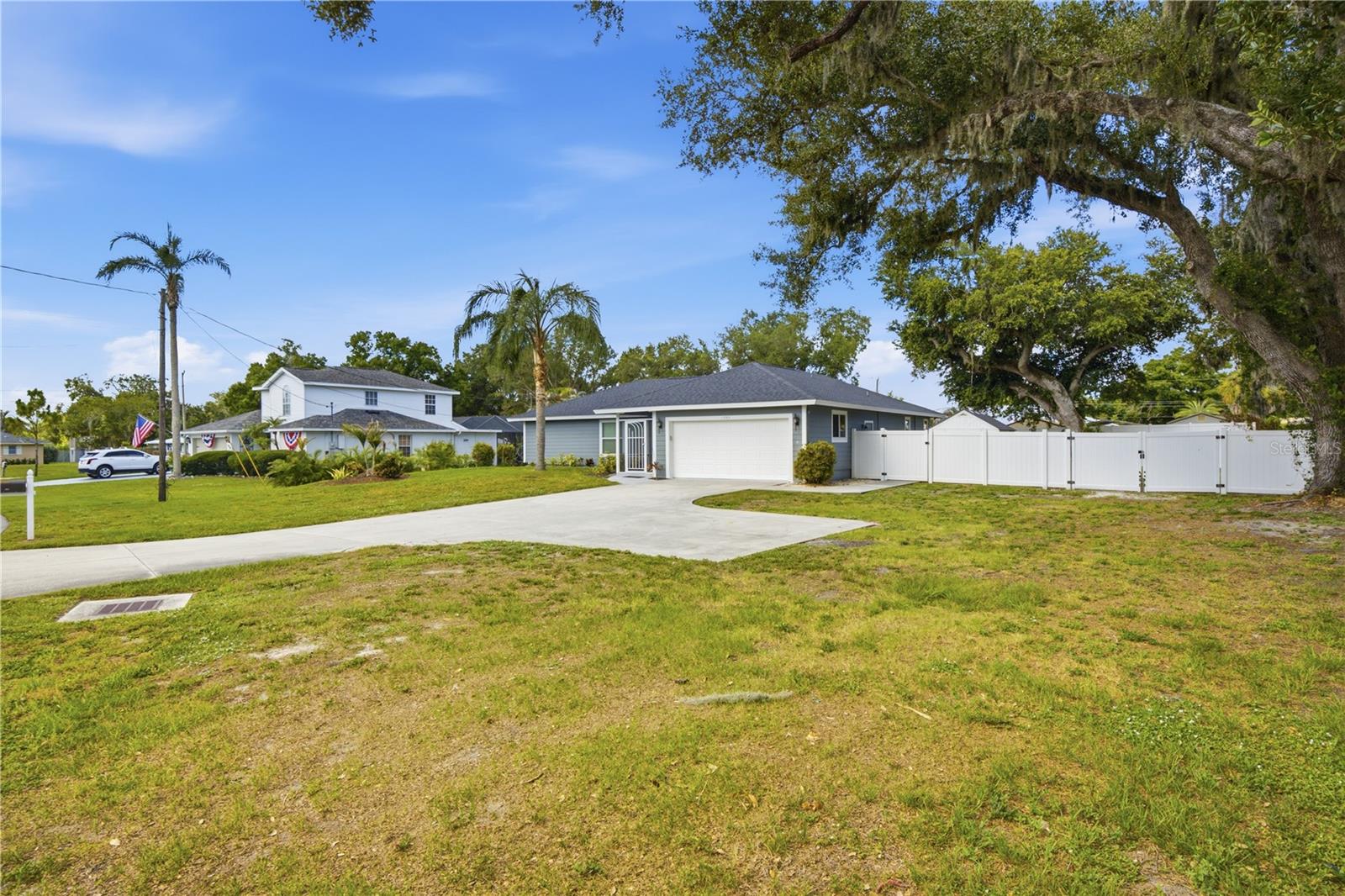 1964 Par Pl Property Photo 37