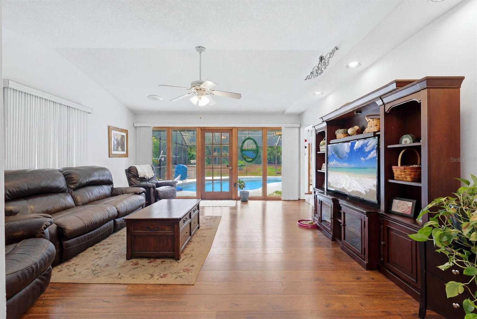 1063 Greystone Ln Property Photo 8