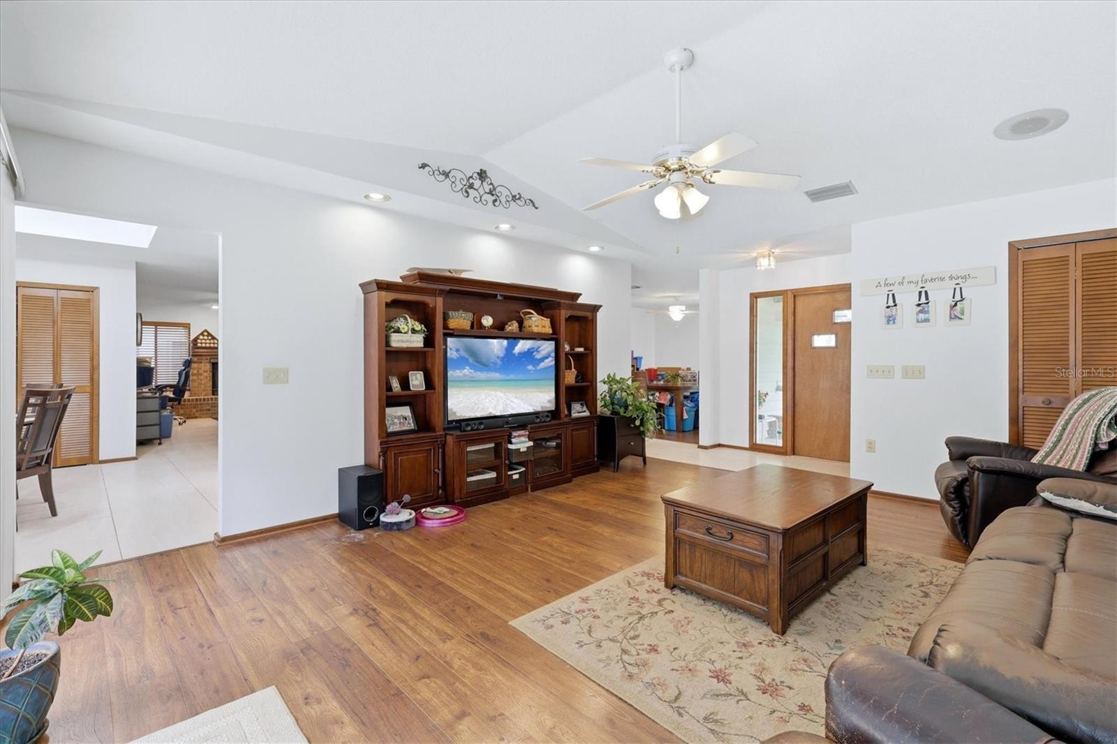 1063 Greystone Ln Property Photo 9