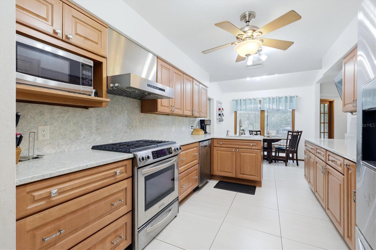 1063 Greystone Ln Property Photo 12