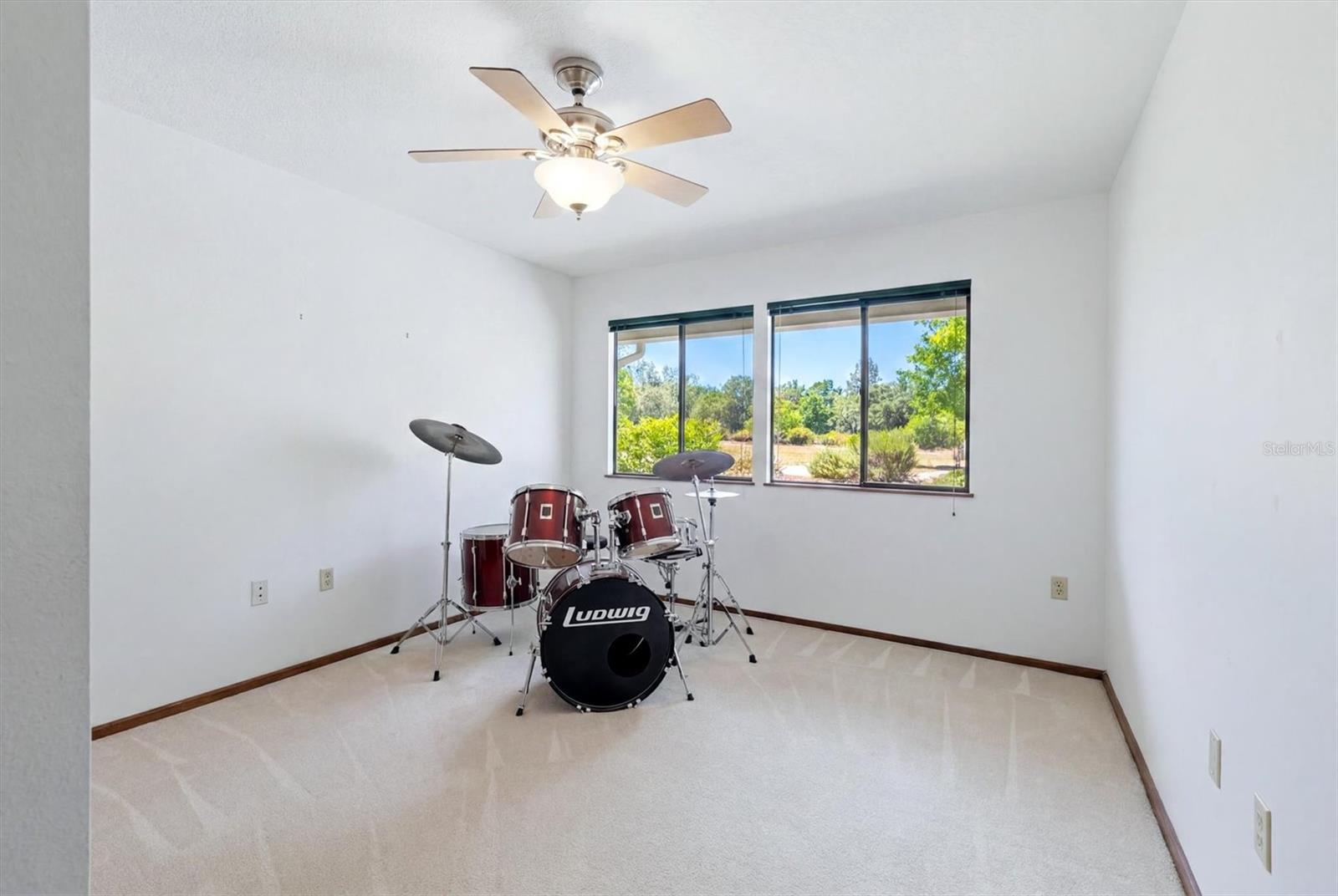 1063 Greystone Ln Property Photo 23