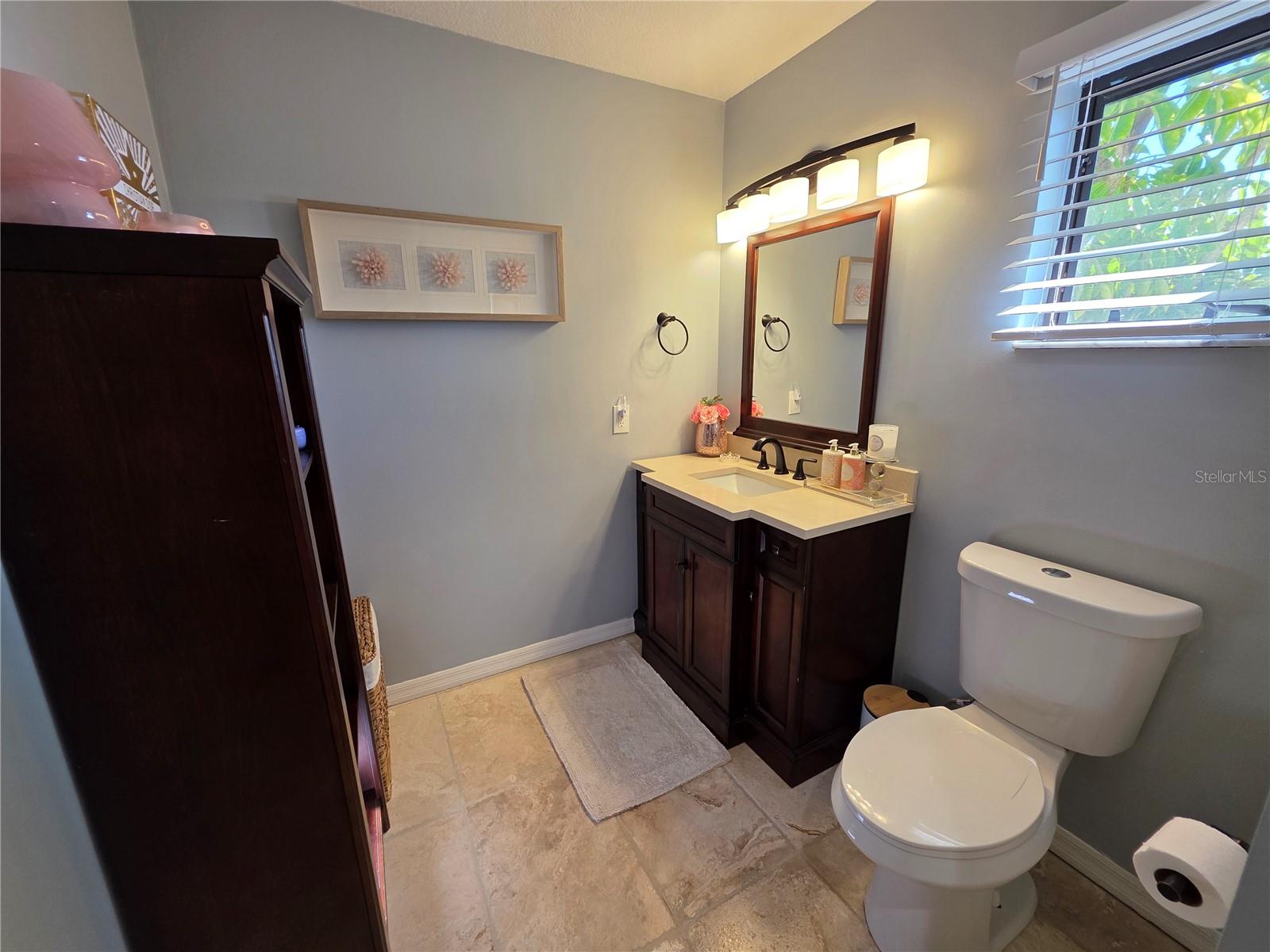13 Seaward Cir Property Photo 7