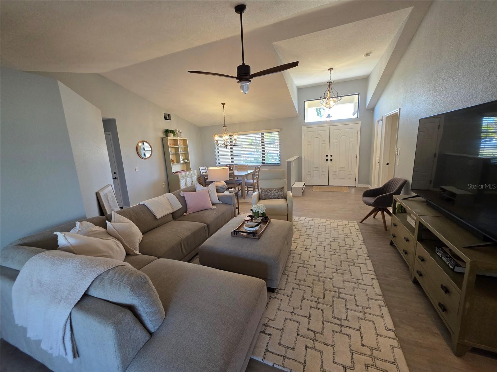13 Seaward Cir Property Photo 13