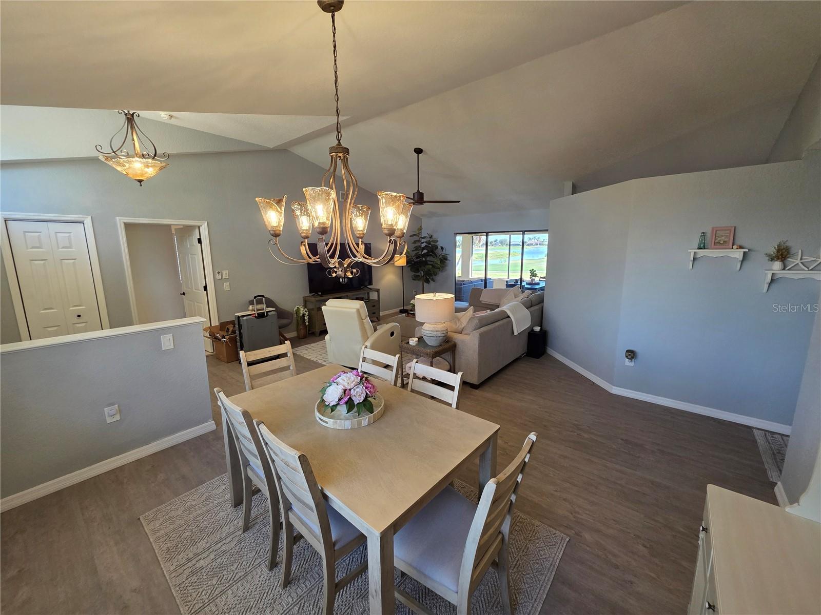 13 Seaward Cir Property Photo 14