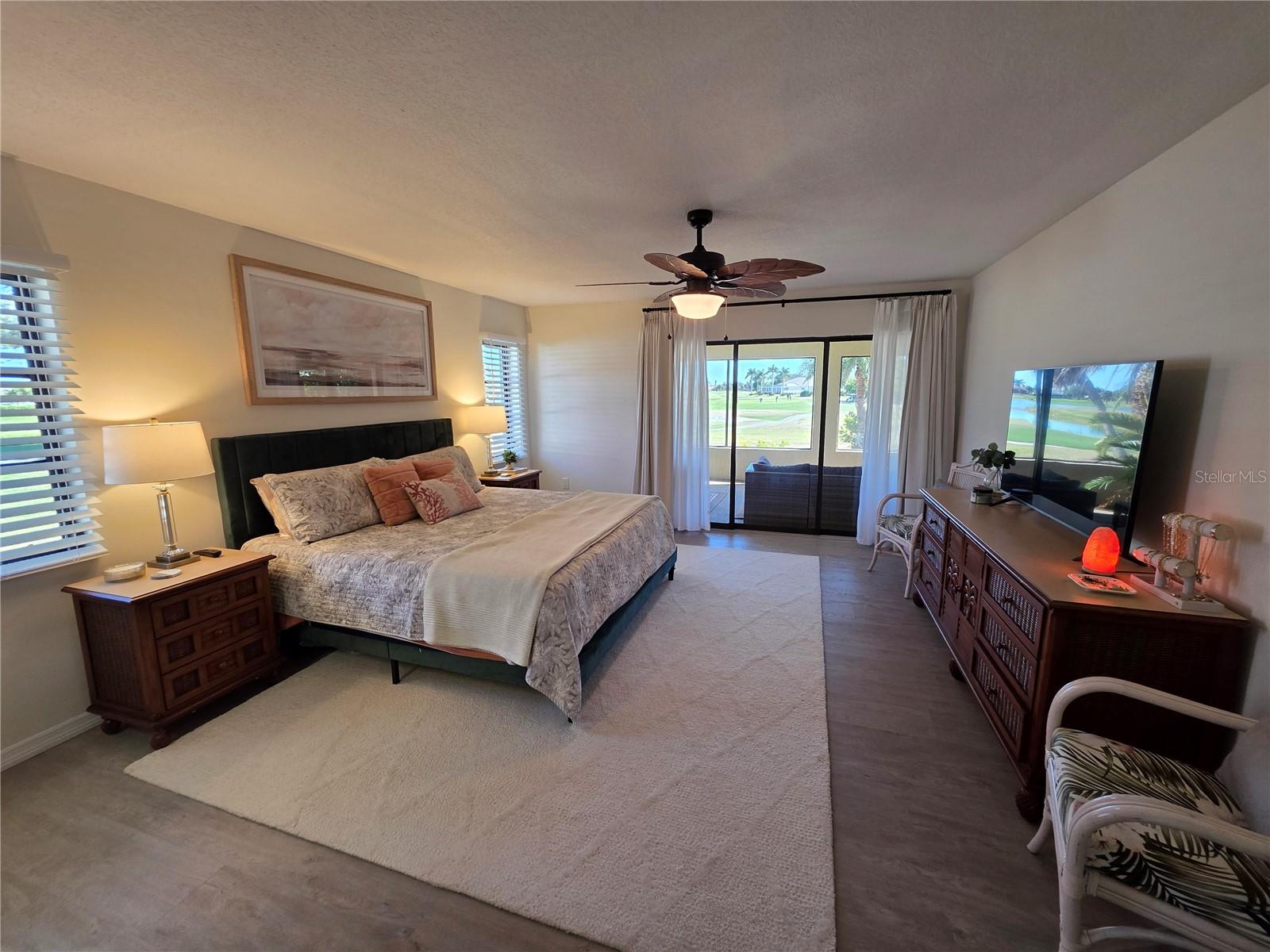 13 Seaward Cir Property Photo 16