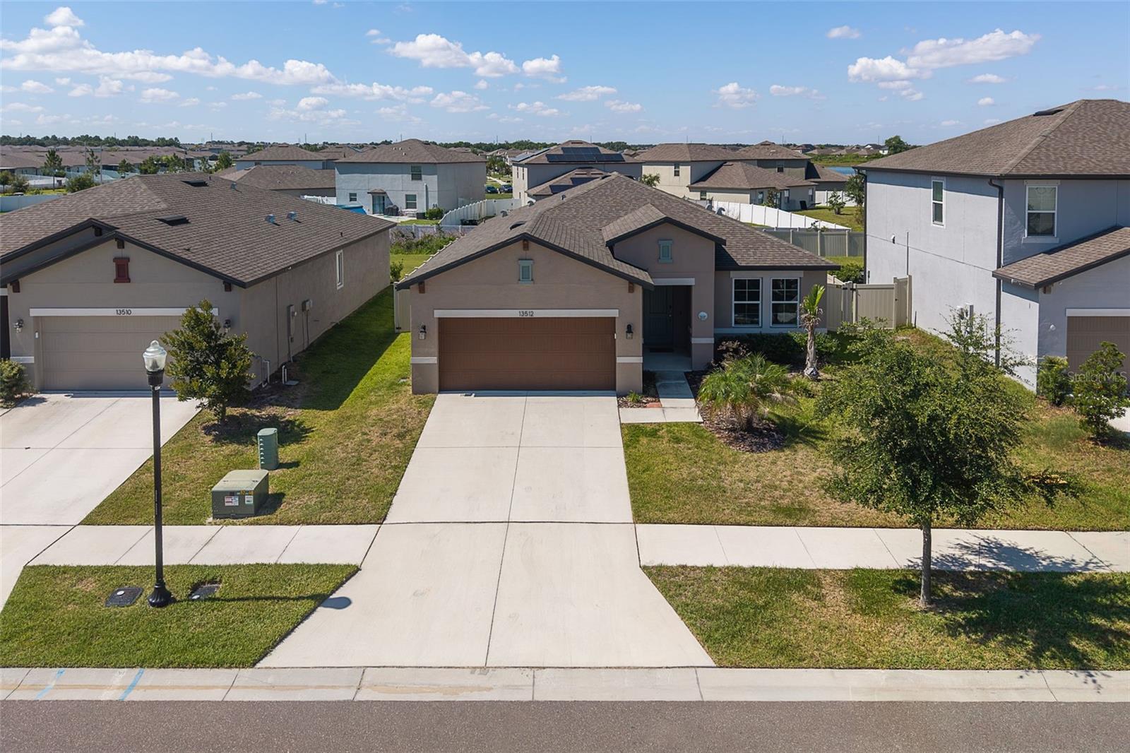 13512 Palmera Vista Dr Property Photo 2