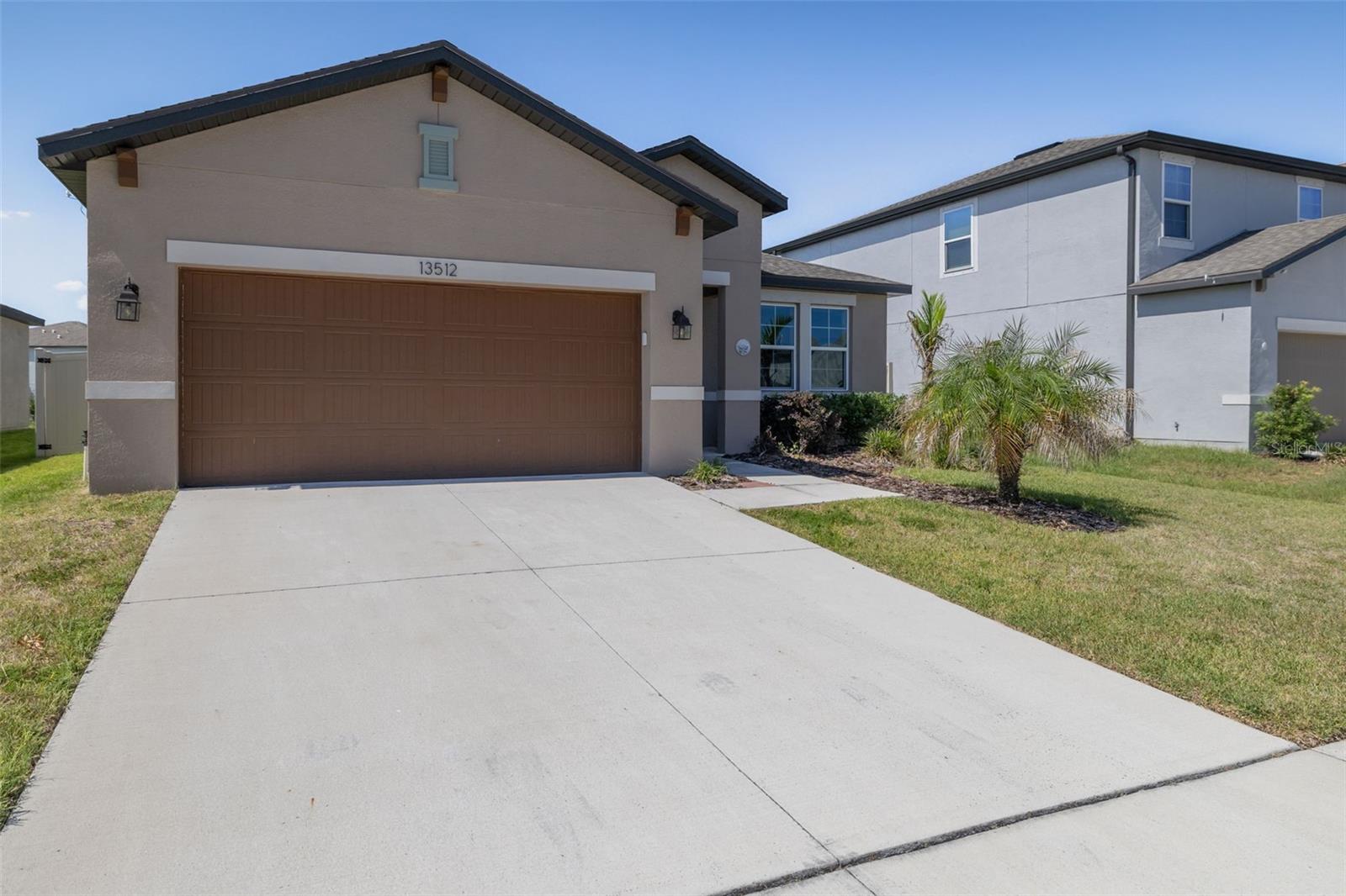 13512 Palmera Vista Dr Property Photo 3