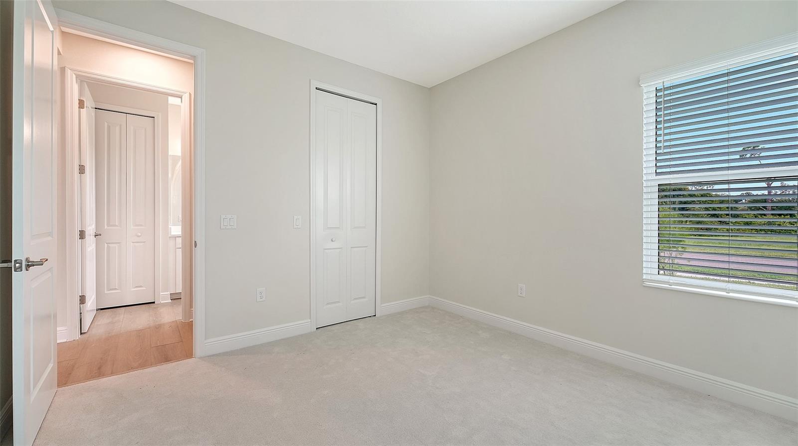 10005 Powell Ave Property Photo 26