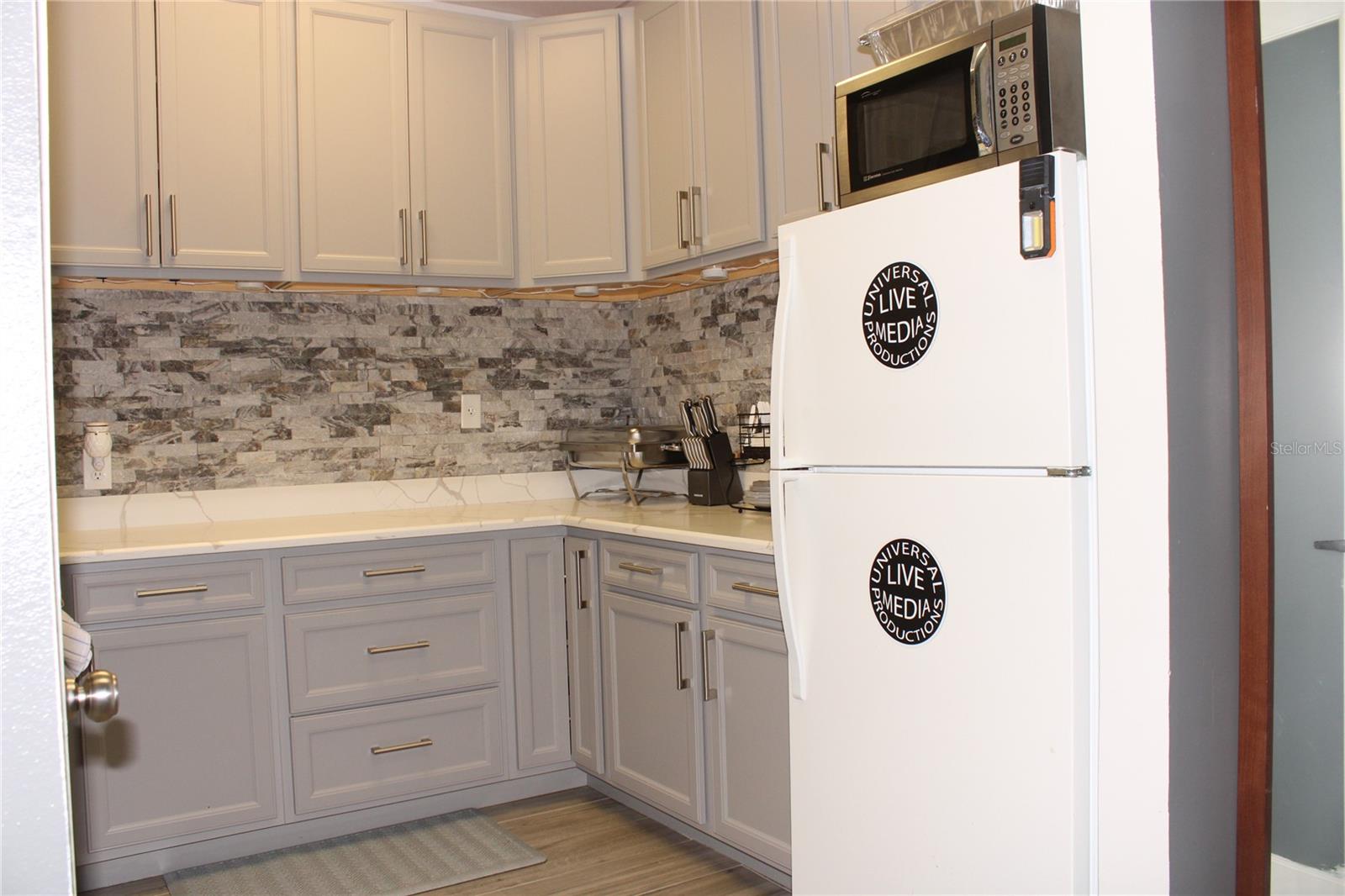 418 S Tamiami Trl #e3 Property Photo 9