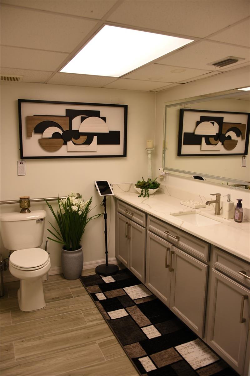 418 S Tamiami Trl #e3 Property Photo 12