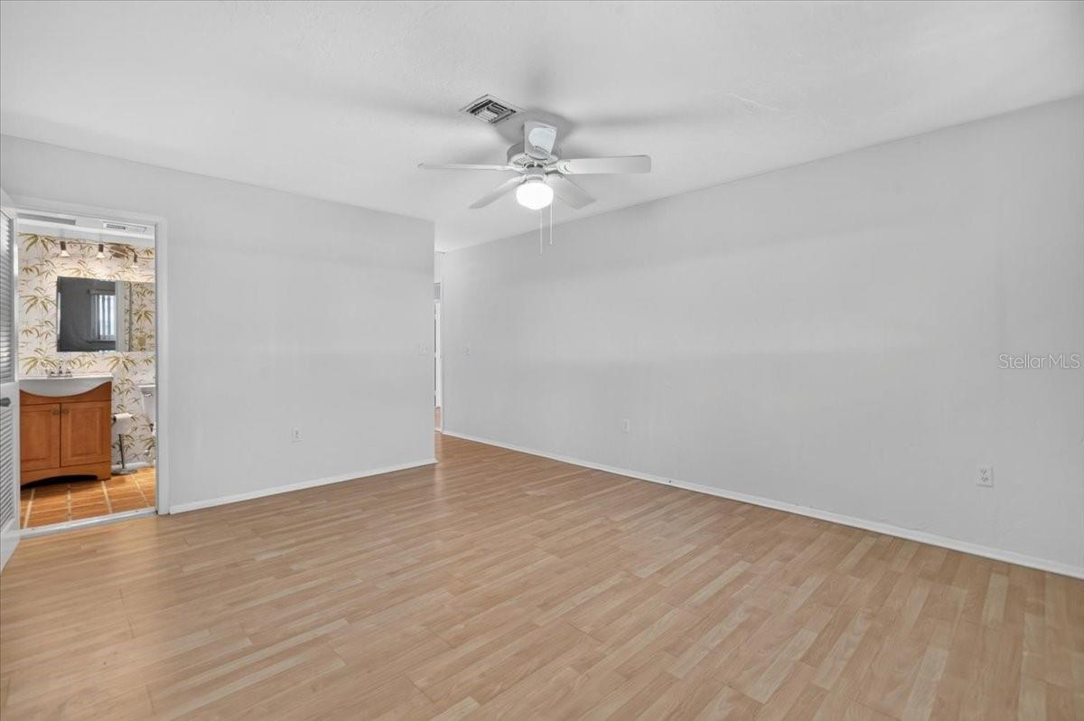 166 Circlewood Dr #101 Property Photo 17