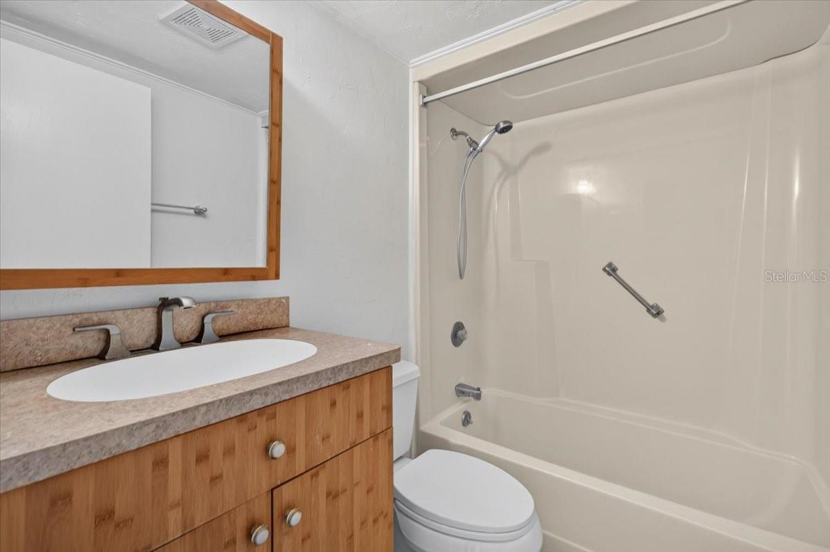 166 Circlewood Dr #101 Property Photo 22