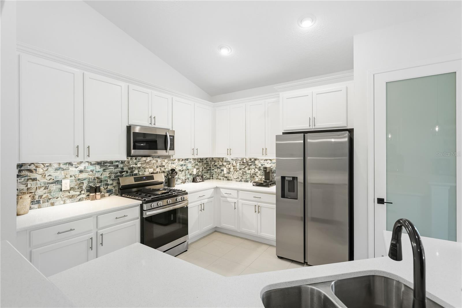 12731 Rainwashed Loop Property Photo 10