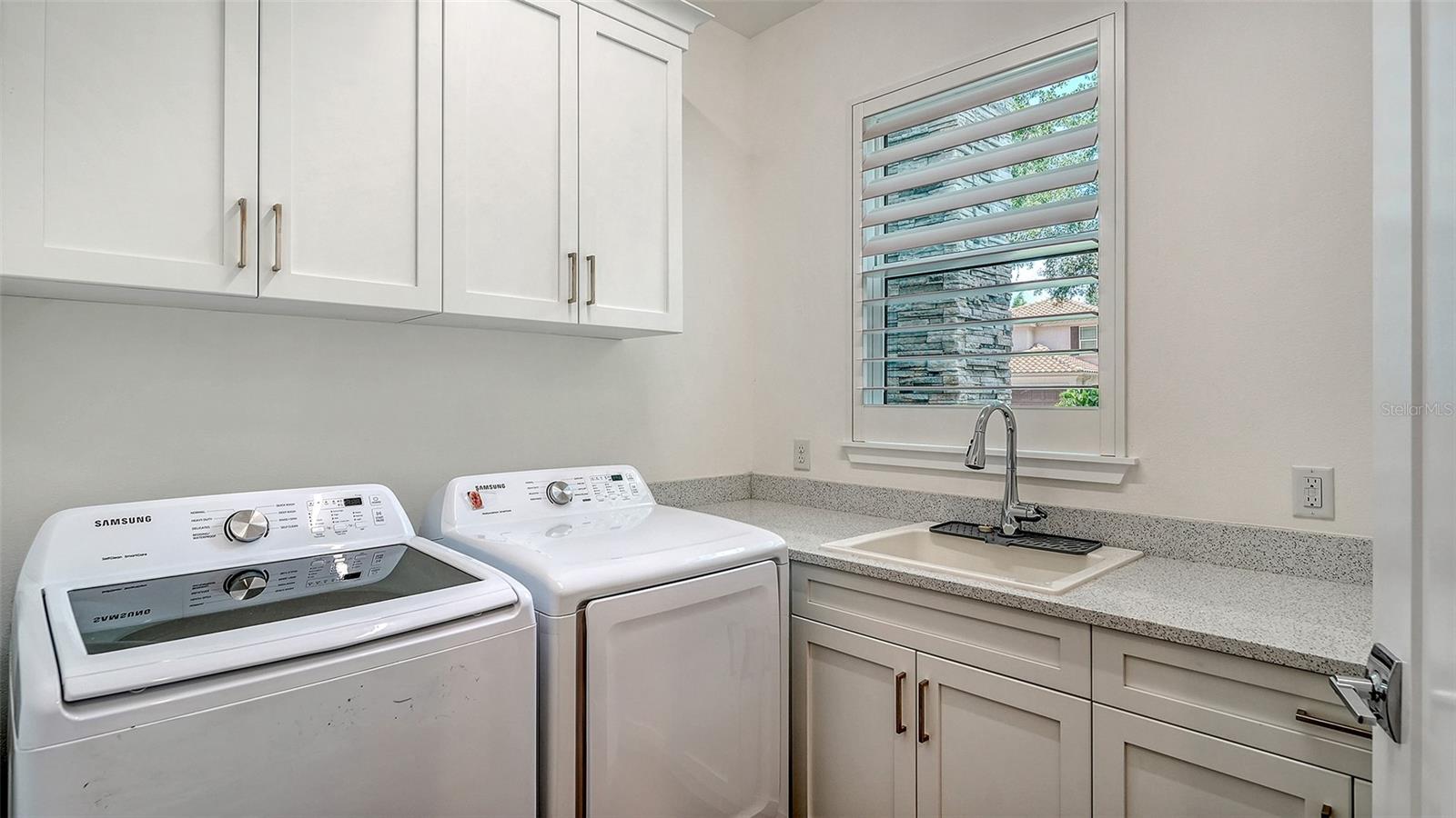 1838 Oleander St Property Photo 44