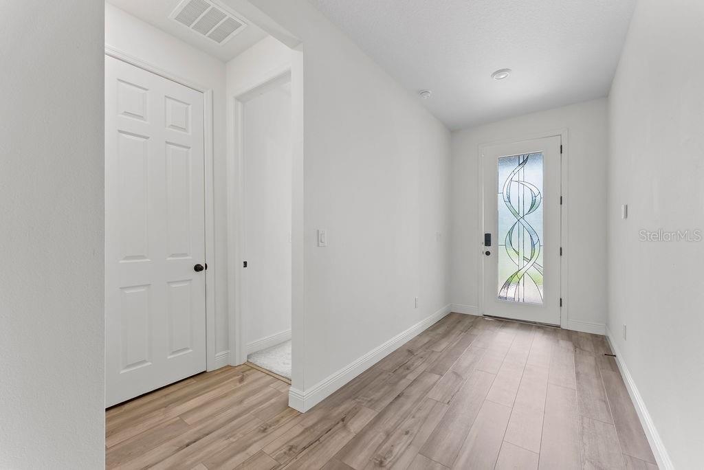 7322 34th Ct E Property Photo 5