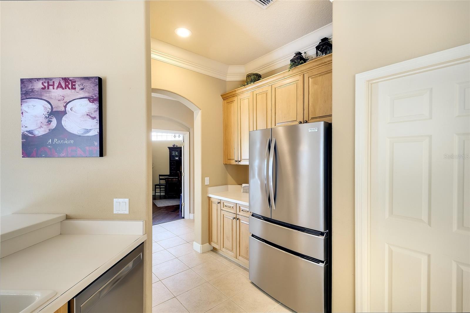 9735 53rd Dr E Property Photo 8