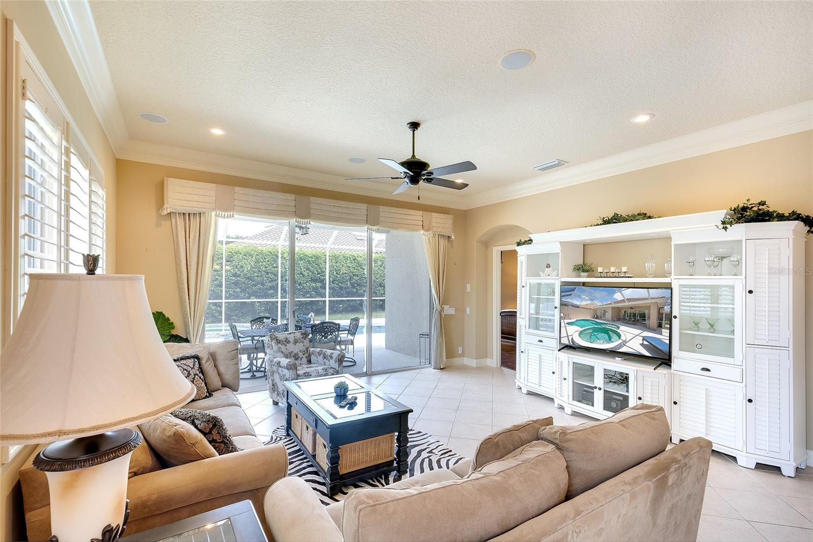 9735 53rd Dr E Property Photo 10