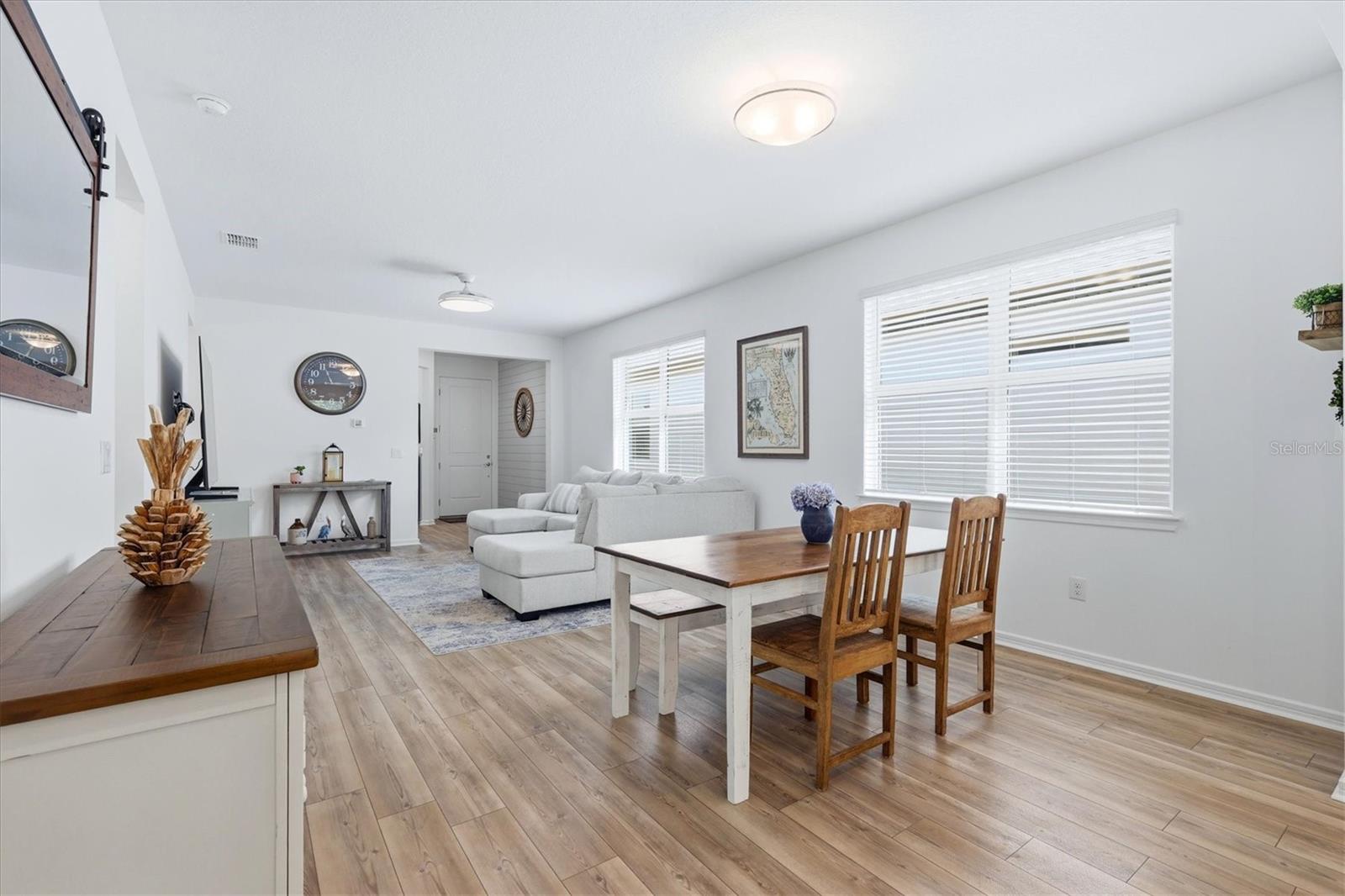 9289 Ballaster Pointe Loop Property Photo 15