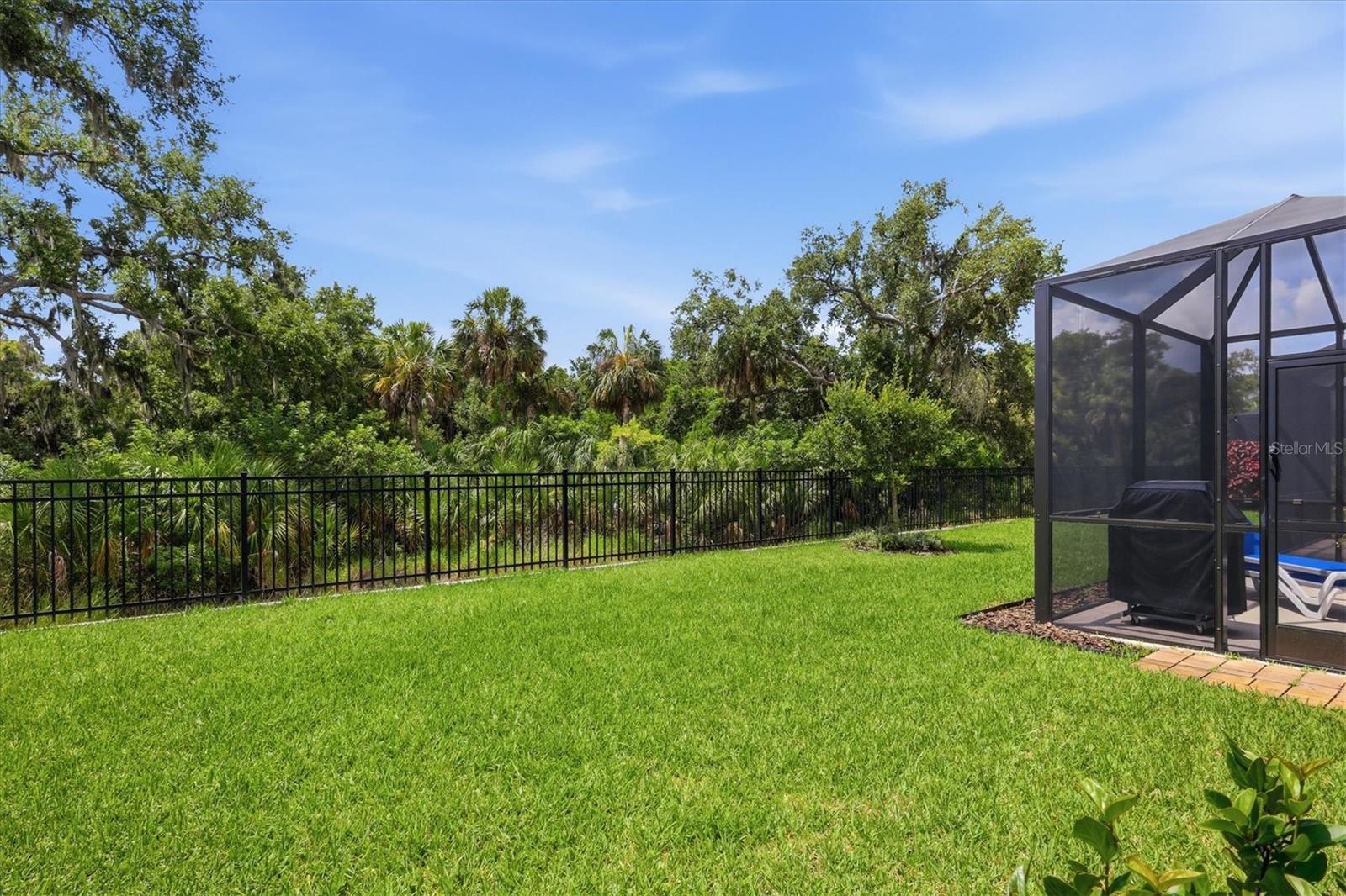 9289 Ballaster Pointe Loop Property Photo 36