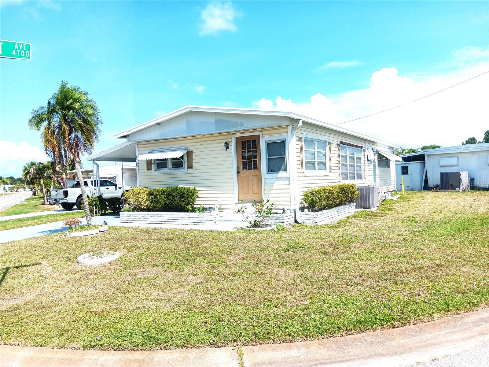 1781 Olympia Fields St Property Photo 2