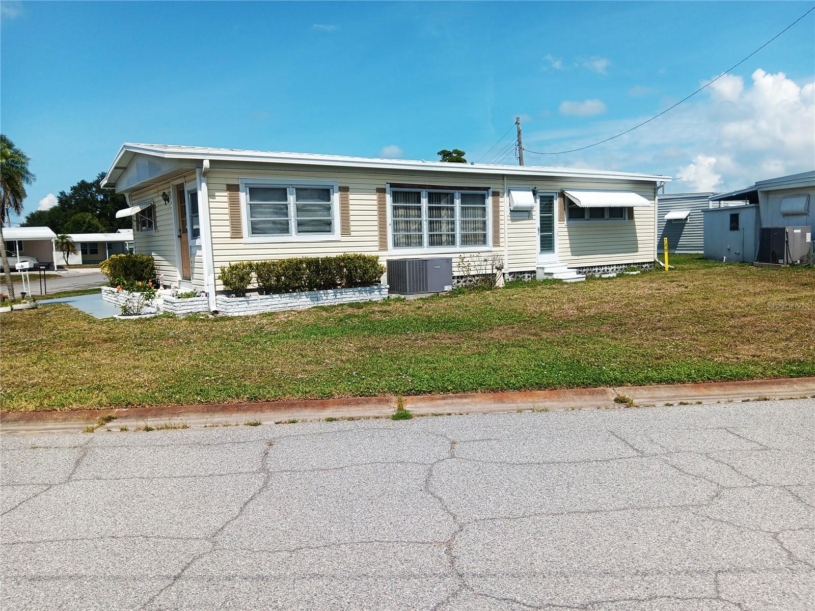 1781 Olympia Fields St Property Photo 4