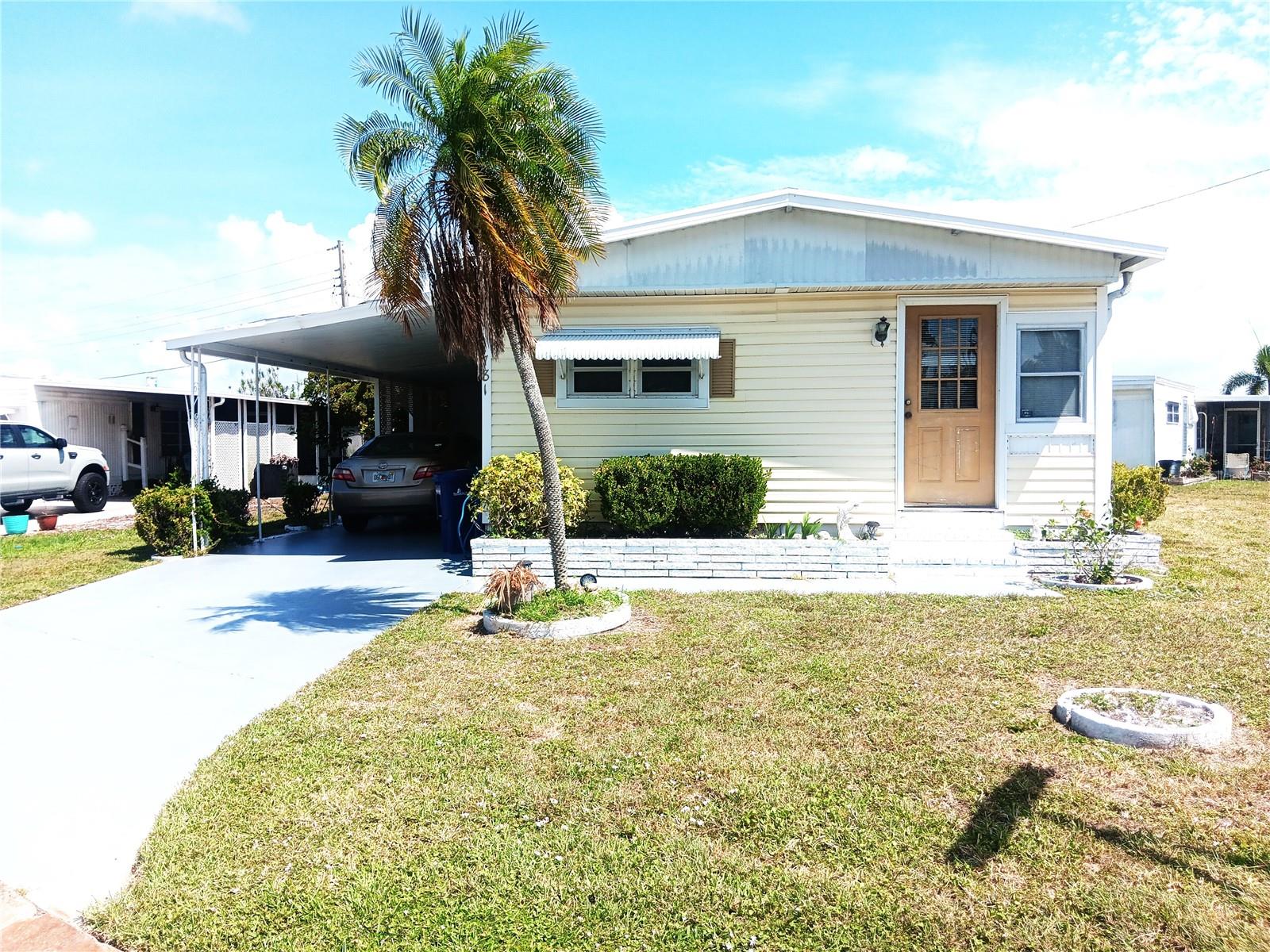 1781 Olympia Fields St Property Photo 5
