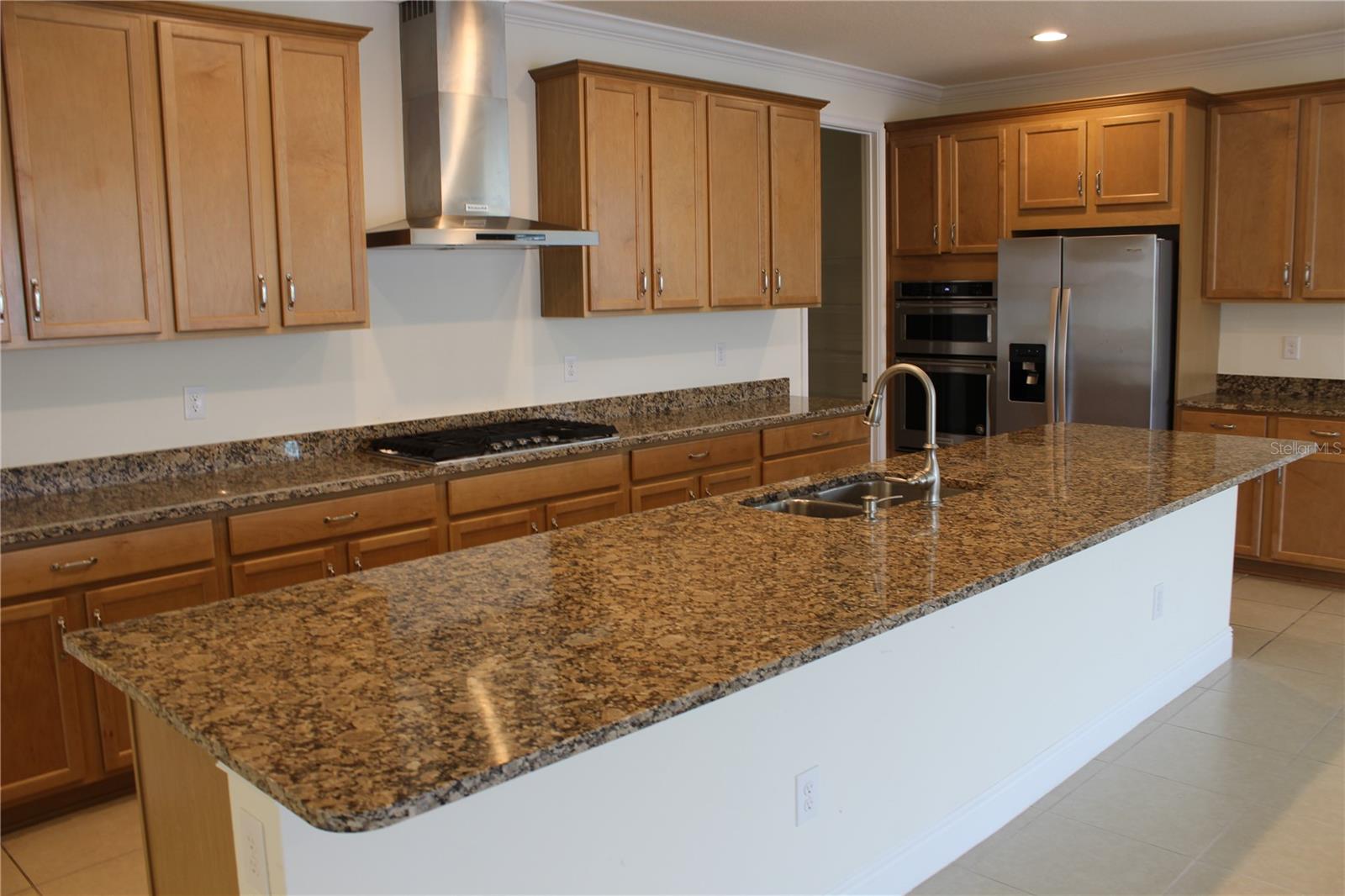 5826 Long Shore Loop Property Photo 6