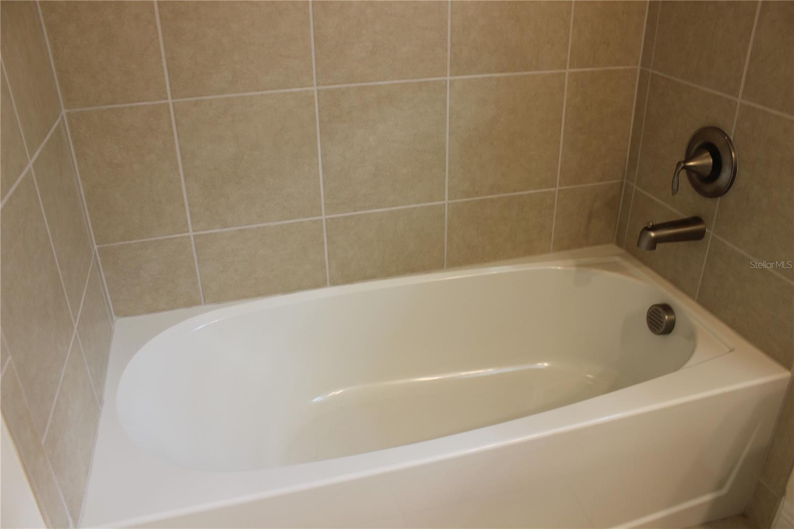 5826 Long Shore Loop Property Photo 14