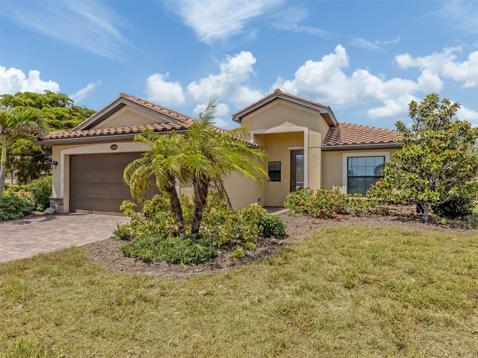 12490 Cinqueterre Dr Property Photo 2