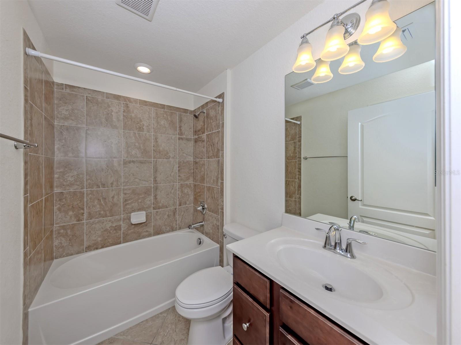 12490 Cinqueterre Dr Property Photo 22