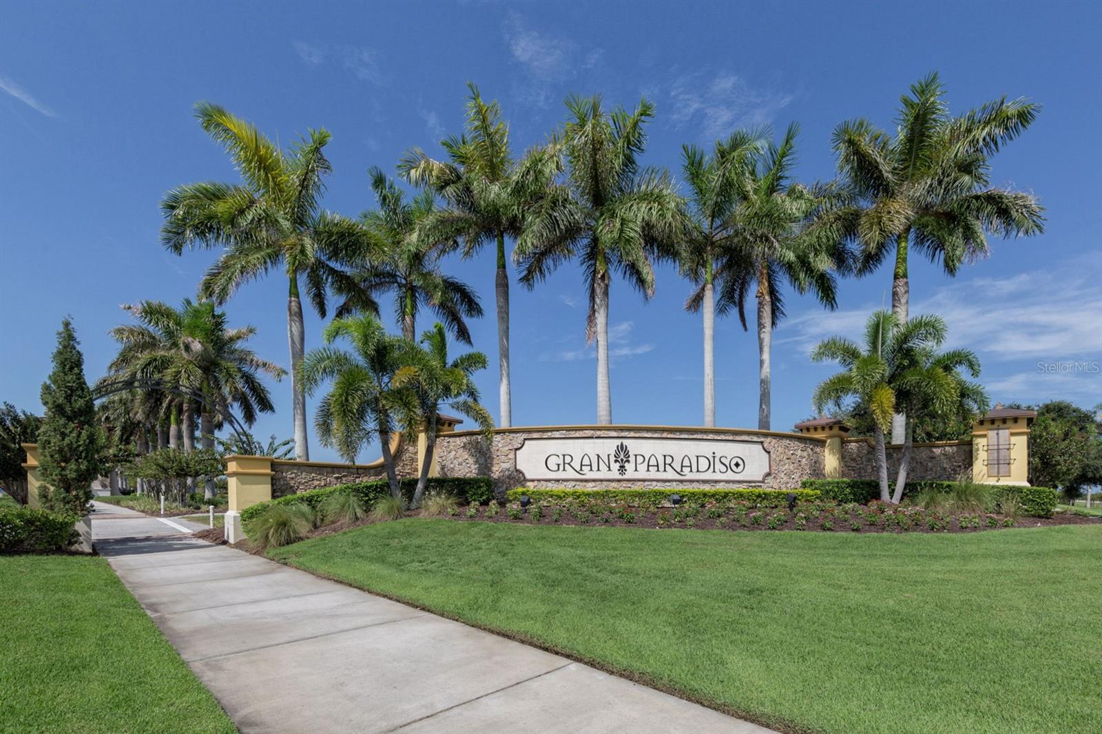 12490 Cinqueterre Dr Property Photo 24