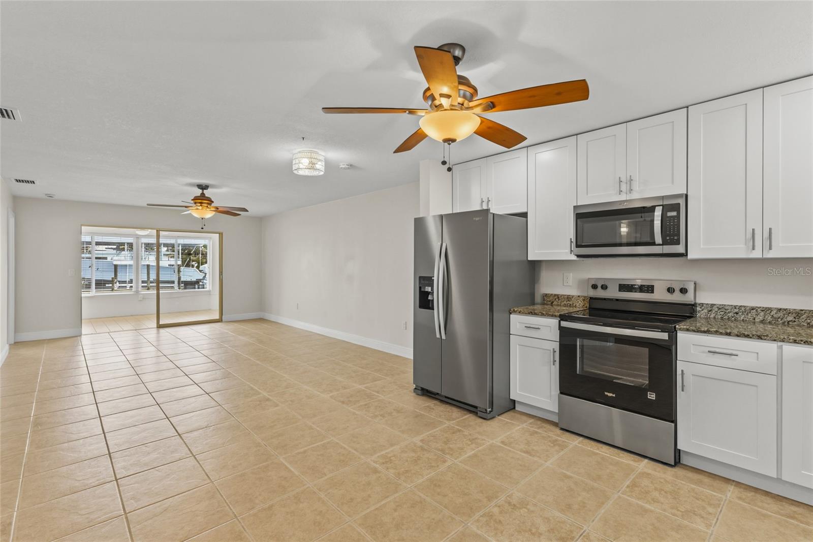 9821 Hernando Ct Property Photo 11
