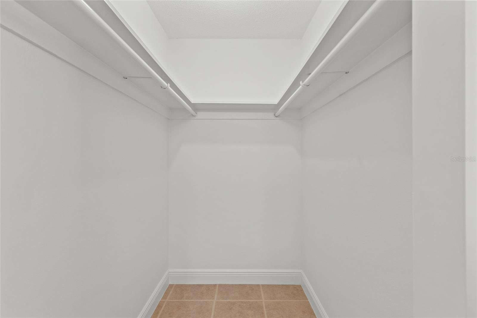 9821 Hernando Ct Property Photo 12