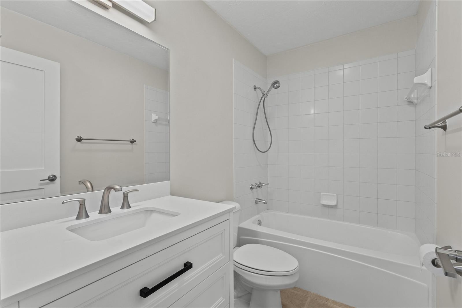9821 Hernando Ct Property Photo 21