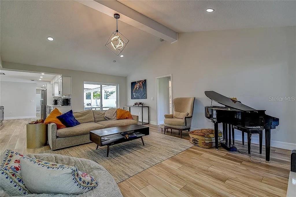 4723 Thomas Hoby Pl Property Photo 4