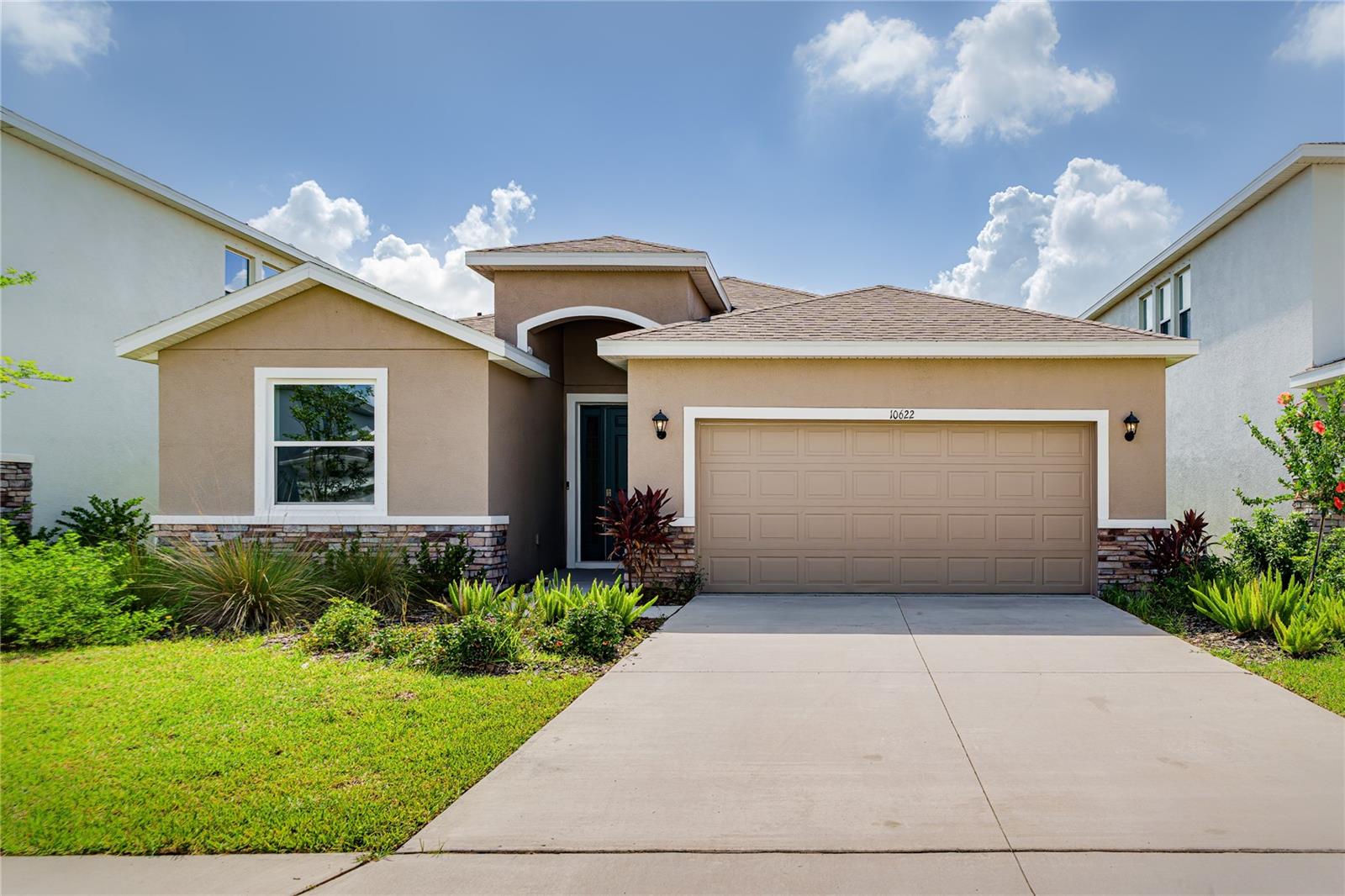 10622 Eustis Dr Property Photo 1