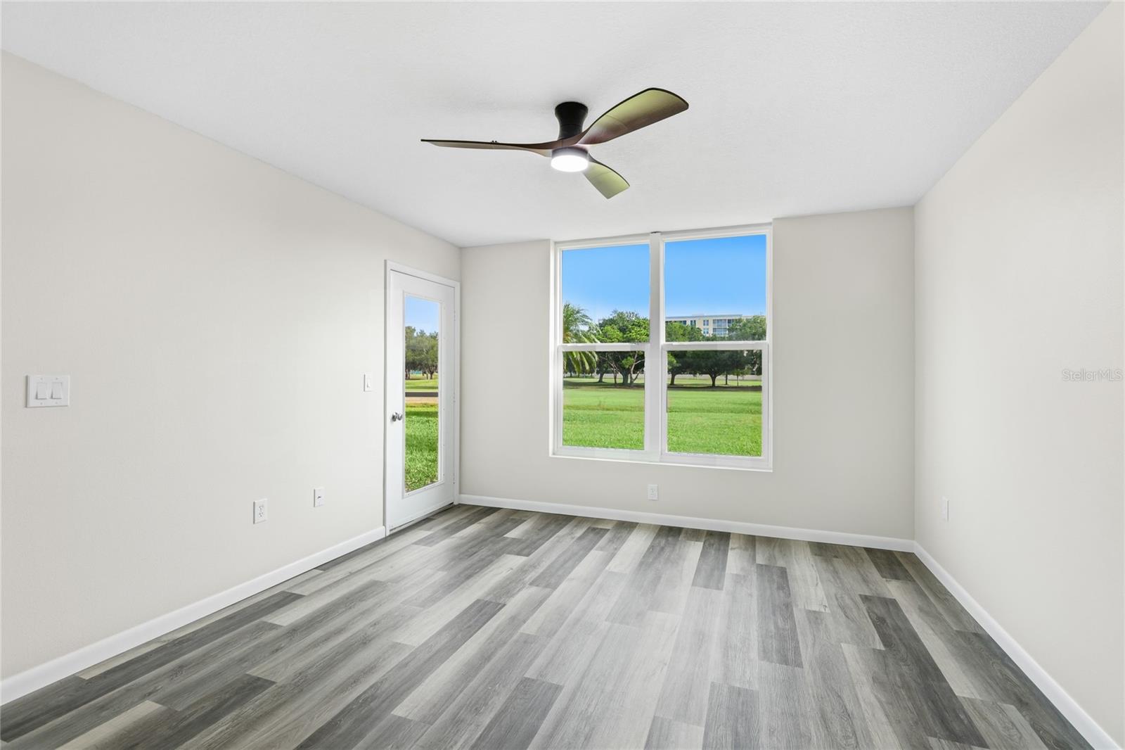 4550 Pinebrook Cir #106 Property Photo 12