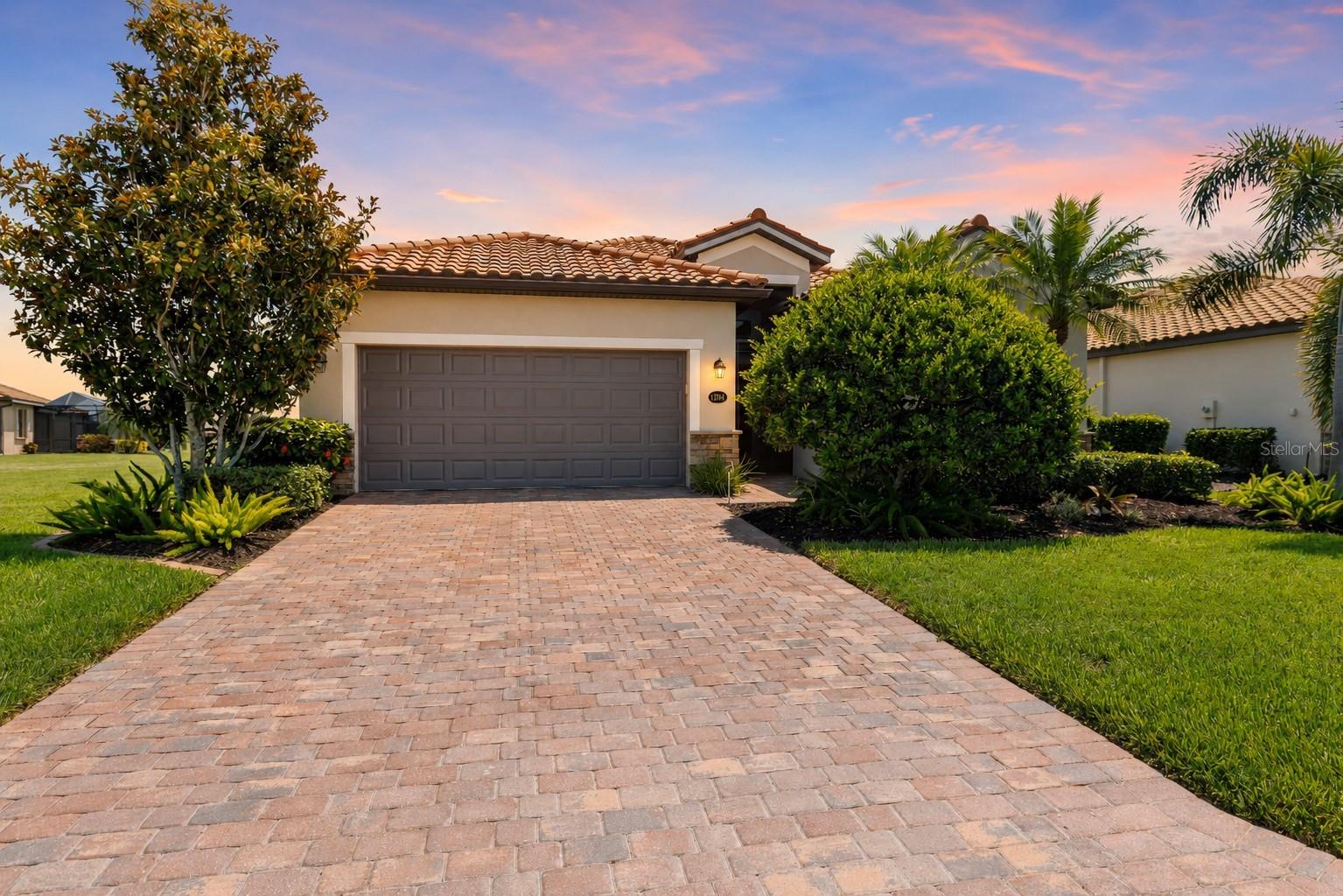6907 Quiet Creek Dr Property Photo 1