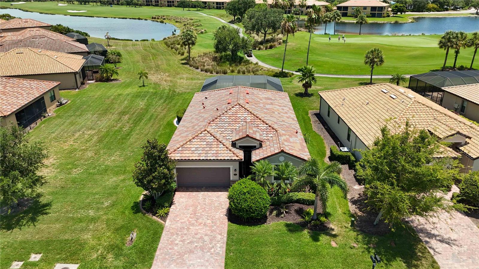 6907 Quiet Creek Dr Property Photo 2
