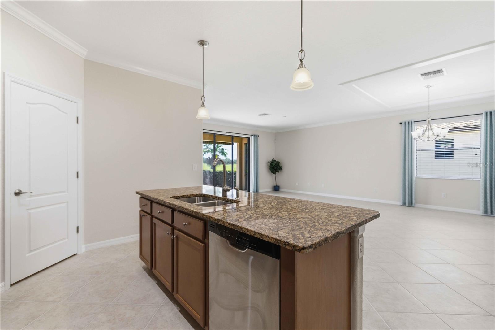 6907 Quiet Creek Dr Property Photo 15
