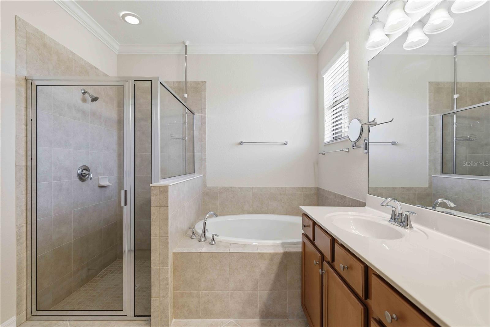 6907 Quiet Creek Dr Property Photo 21