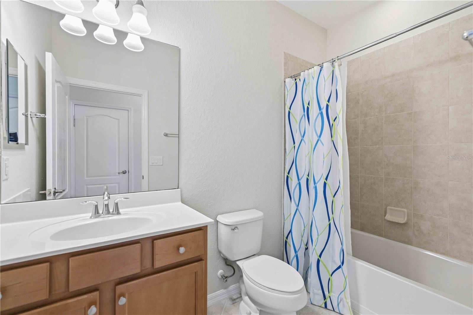 6907 Quiet Creek Dr Property Photo 33