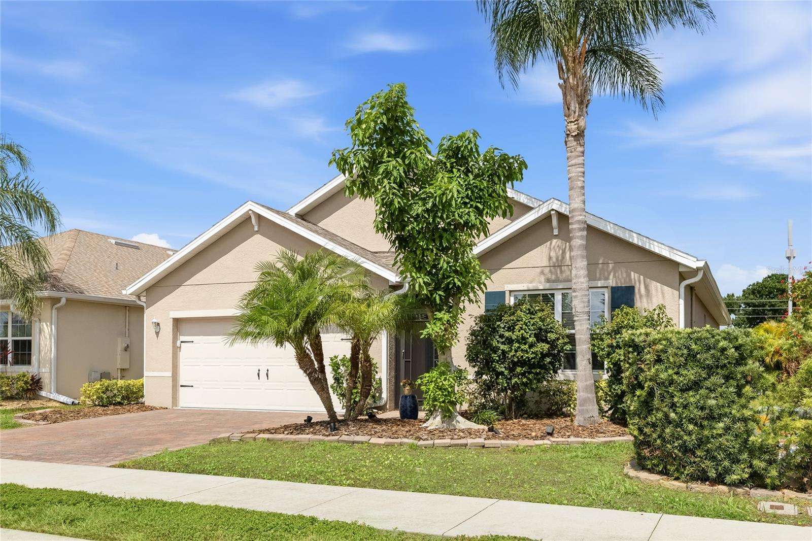 24413 Bandoni Pl Property Photo 3