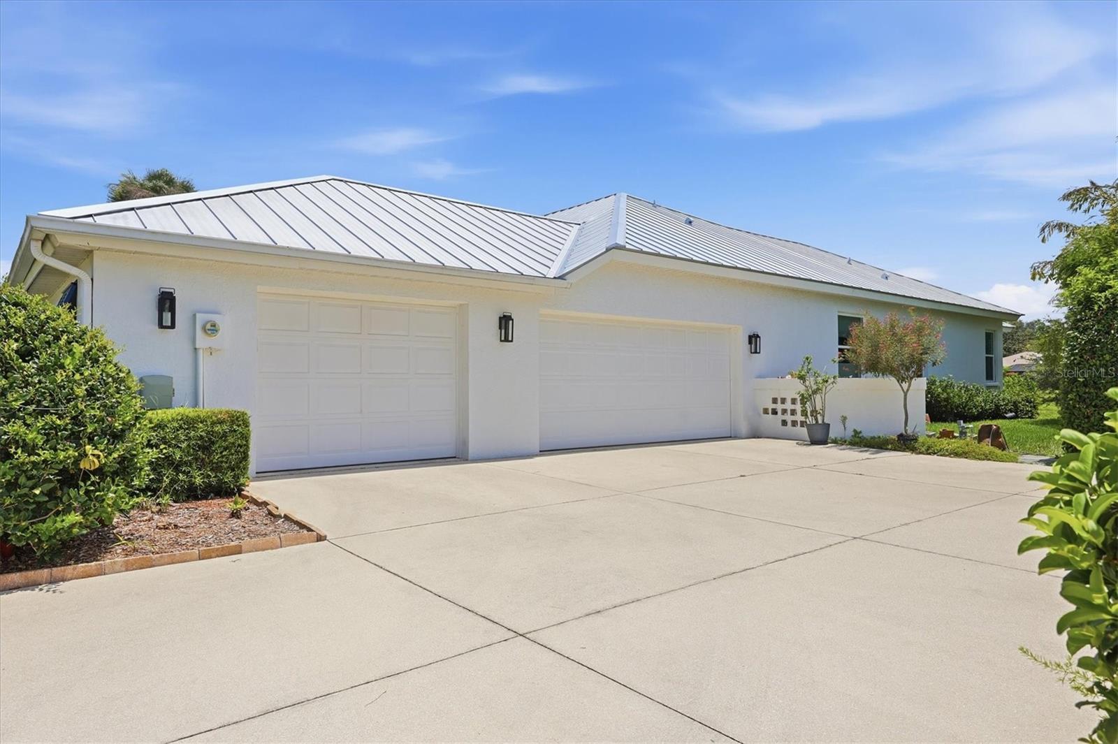 4575 Satinleaf Ln Property Photo 5